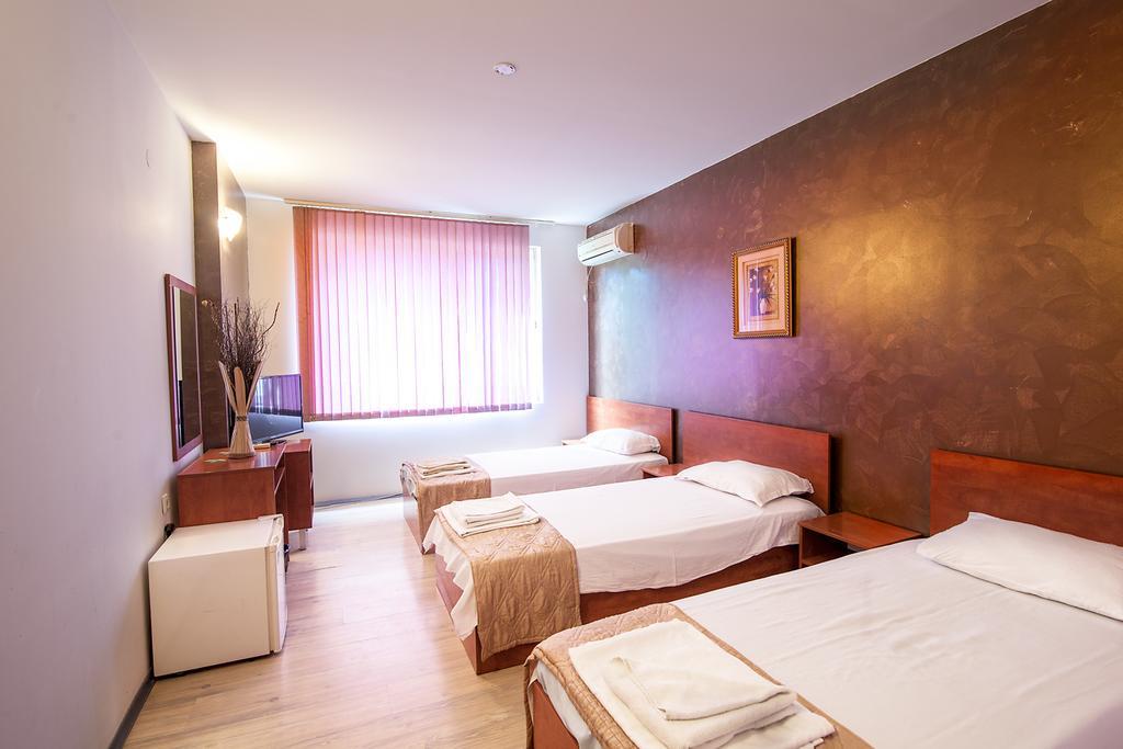 Hotel Zara Rooms Stara Zagora Esterno foto